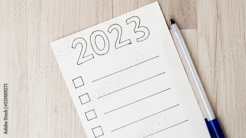 Checklist for 2023 with space for text and squares for ticks © Ekaterina
