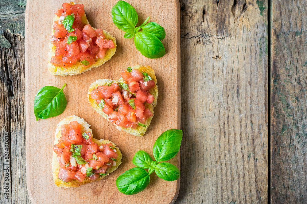Bruschetta with Fresh Tomato, Garlic and Basil Salsa Bruschetta with Fresh Tomato, Garlic and Basil Salsa