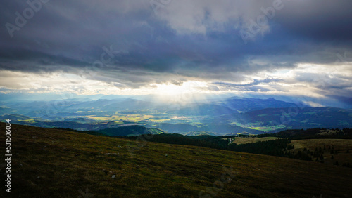 Austrian Mountains with a beautiful view and a excellent experience of nature  © Fabian