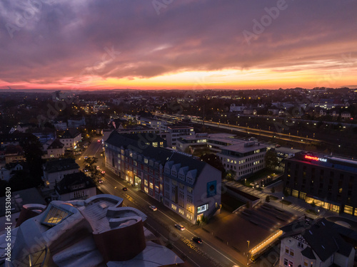 Stadt Herford bei Nacht (Elsbachhaus & Marta Herford) Luftaufnahme / Panoramaansicht photo