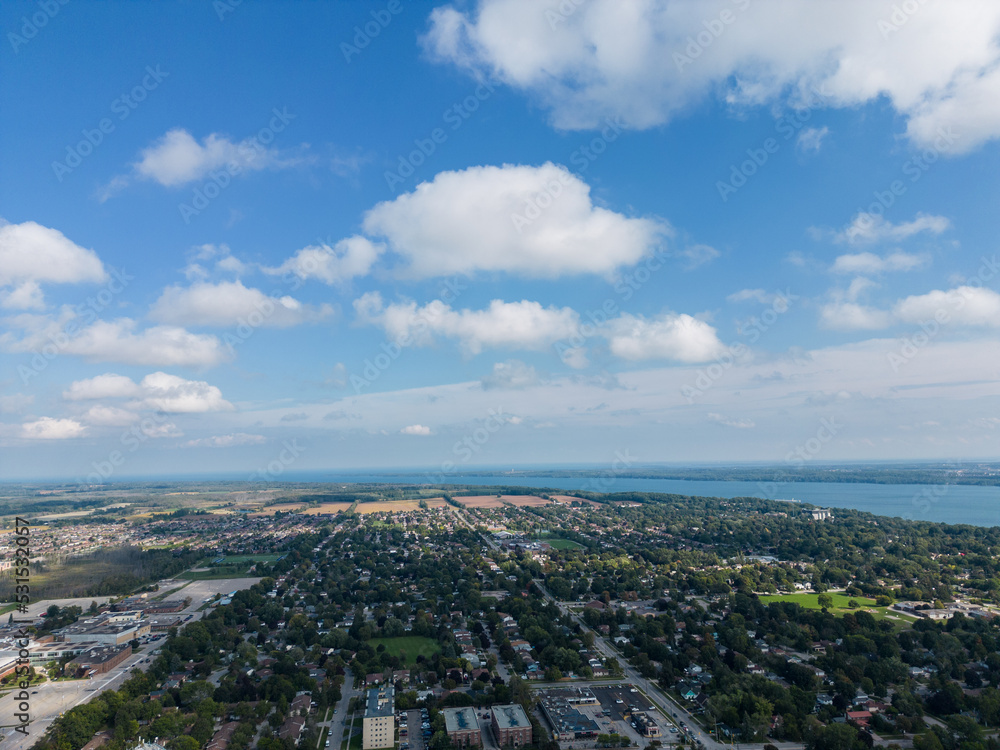 Obraz premium Barrie centennial park beginning of fall cloudy day blue skies drone pic