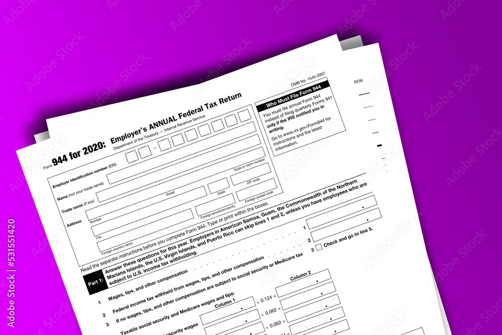 Obraz premium Form 944 documentation published IRS USA 11.23.2020. American tax document on colored