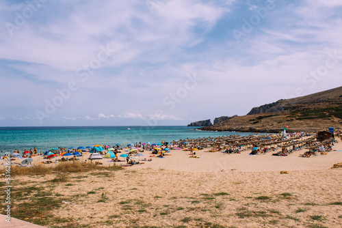 Playa Cala Mesquida, Mallorca. Agua cristalina color turquesa. 