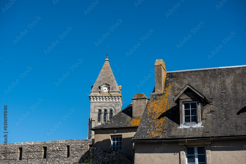 chateau donjon de noirmoutier en l'ile.