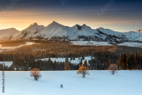 Tatra Mountains, winter, sunrise on the Łapszanka Pass, Poland.  Tatry, zima, wschód słońca na Przełęczy nad Łapszanką. Panorama gór, polska.  © Arkadiusz