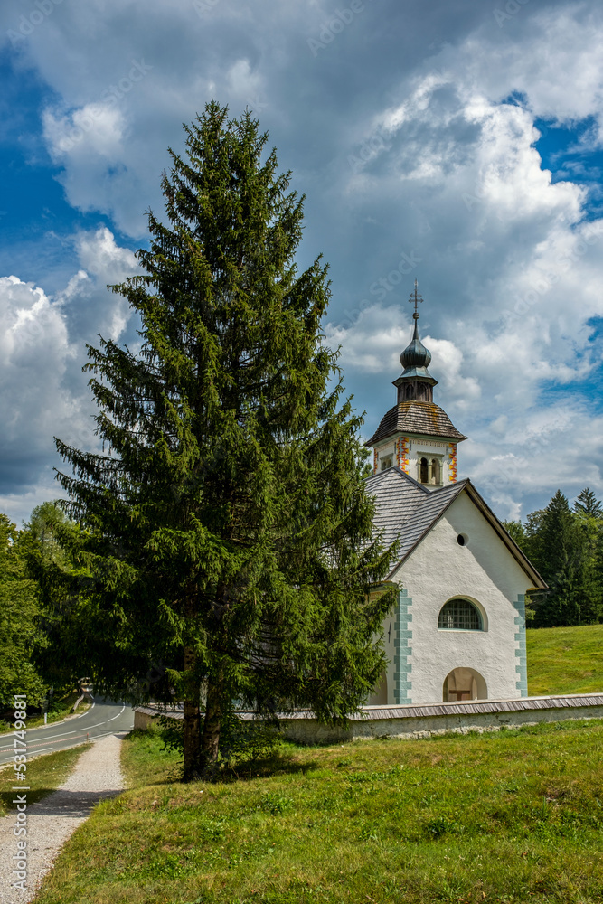 Naklejka premium Bohinjsko jezero - Kirche - Slowenien 