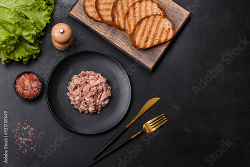 Принти на полотні Canned tuna and croutons to make a delicious healthy sandwich