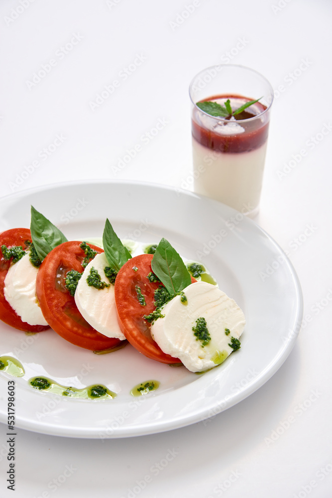 salad with tomato and mozzarella