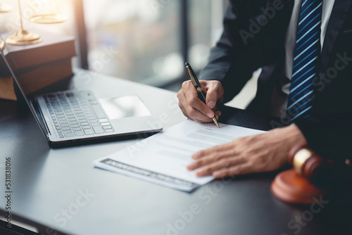 The Legal Execution Department makes an appointment with the customer to sign an agreement, sign a mediation agreement to complete the settlement of debt. photo