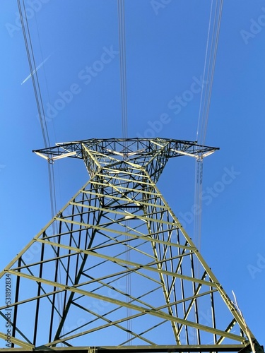 traliccio alta tensione 380Kv photo