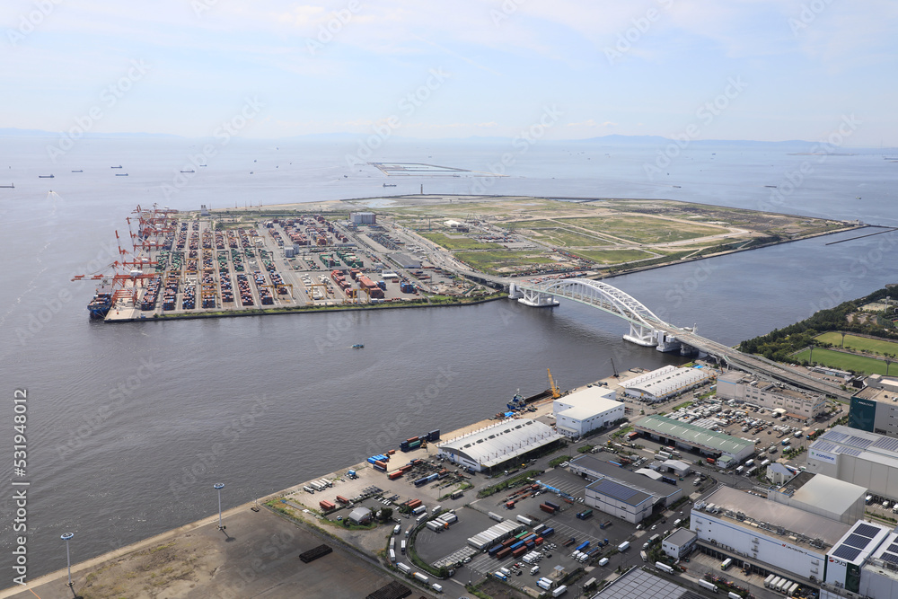 夢舞大橋と夢洲 StockFoto Adobe Stock