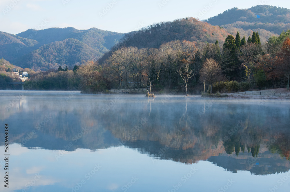 千丈寺湖(兵庫県)の夜明け
