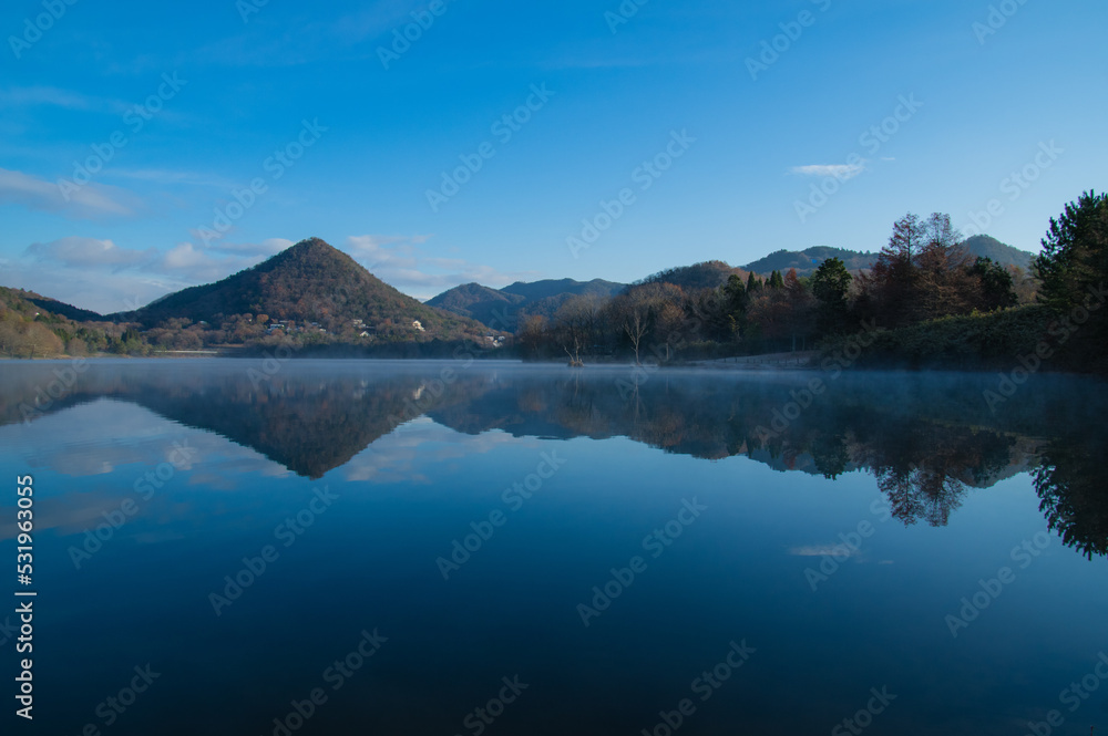 千丈寺湖(兵庫県)の夜明け