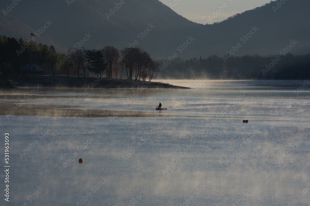千丈寺湖(兵庫県)の夜明け
