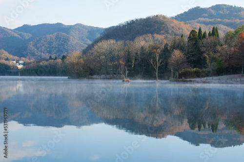 Obraz na płótnie 千丈寺湖(兵庫県)の夜明け w salonie