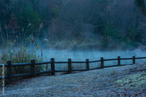 Obraz na płótnie 千丈寺湖(兵庫県)の夜明け w salonie
