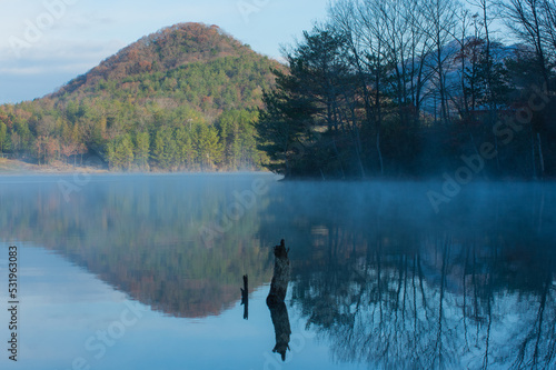 千丈寺湖（兵庫県）の夜明け