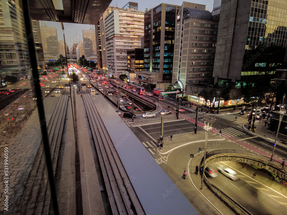Fototapeta premium Sao Paulo, Brazil, September 01, 2022. Traffic of Vehicles in Paulista Avenue, central region of Sao Paulo,