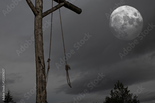 Konstfotografi Gallows  a structure, usually wooden, used to carry out the death penalty by hanging