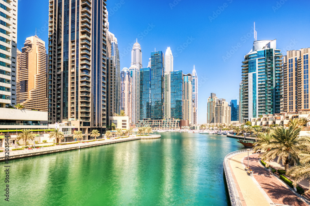 Fototapeta premium Dubai Marina during a Sunny Day, United Arab Emirates