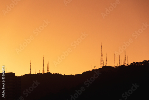 hora dorada - Siluetas de torres de luz desde Ipanema  Rio de Janeiro