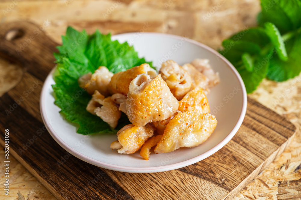 鶏皮の塩焼き 鶏皮の塩焼き