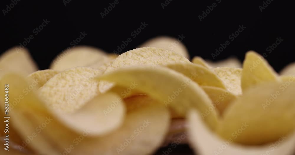 Take crispy potato chips fried together with spices, a bunch of potato chips ready for meals Take crispy potato chips fried together with spices, a bunch of potato chips ready for meals