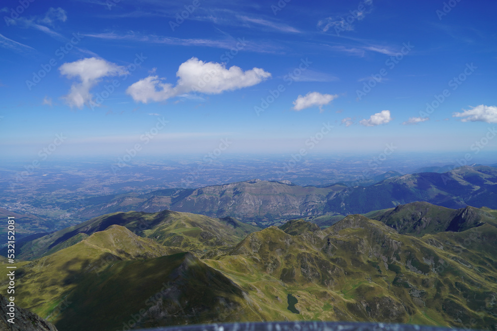 Panorama sur la vallée de Bagnère de Bigorre, dans les hautes Pyrénées
