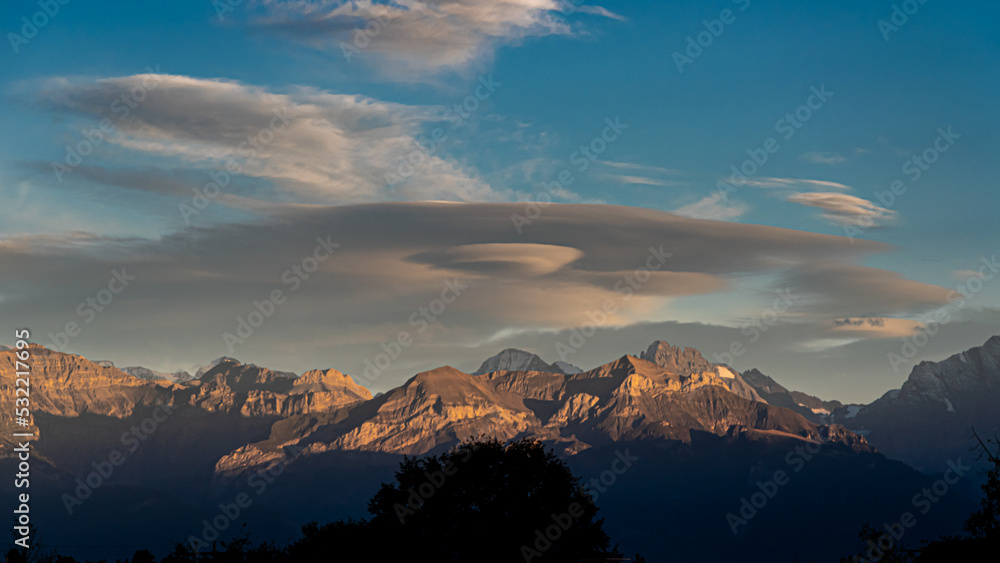 Clouds über den Berner Alpen