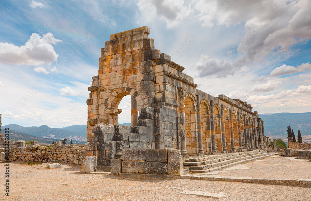 Archaeological Site of Volubilis, ancient Roman empire city - Morocco - obrazy, fototapety, plakaty 