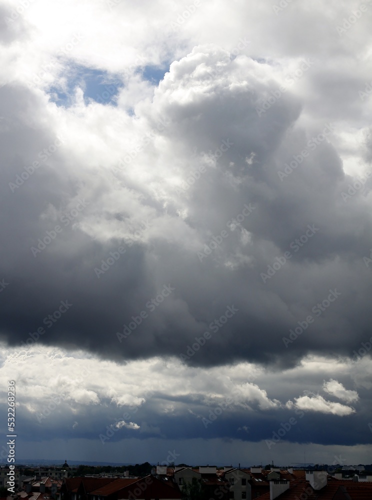 Fototapeta premium view at cloudy sky and dainy weather