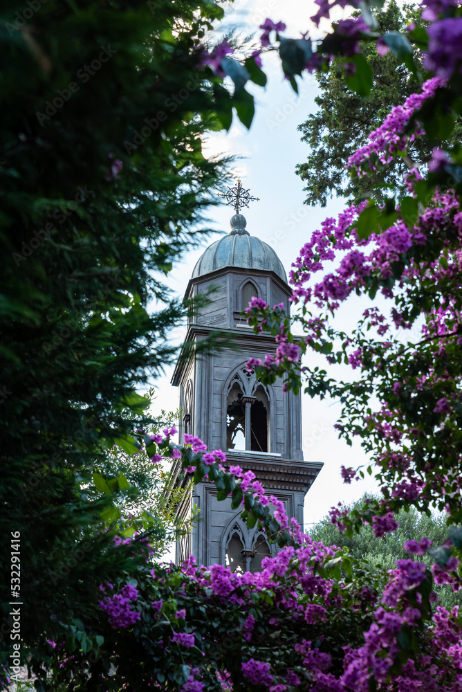 Obraz premium church image with flowers , religion and belief concept