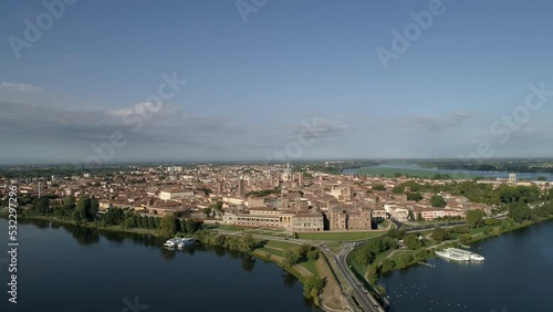 panorama aereo città di mantova