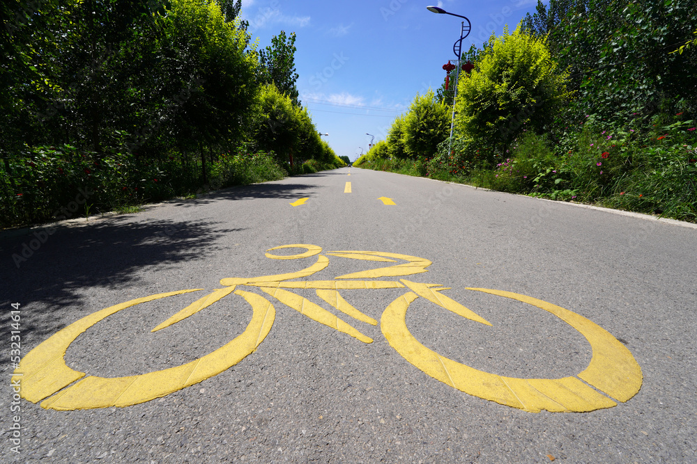 Obraz premium Bicycle lane signage on a street