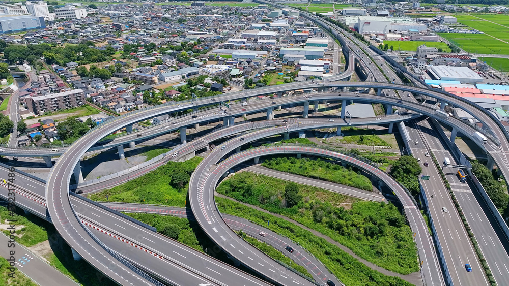 Naklejka premium 高速道路のジャンクション 空撮