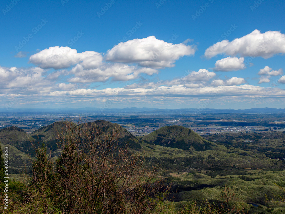 笹倉山山頂から見る七ツ森