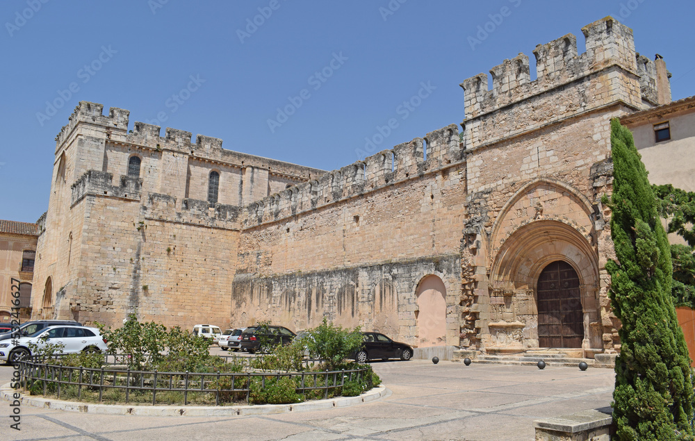 Monasterio de las Santas Cruces en Aiguamurcia Tarragona España
