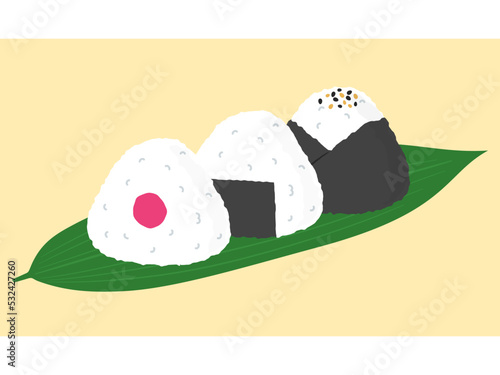 ハランに乗せた3つのおにぎり.