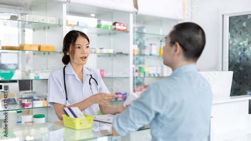 Specialist pharmacists provide advice and assistance to patients who come into the pharmacy or clinic, Prescribe medication as prescribed by a doctor, Service and assistance to patients, Pharmacy.