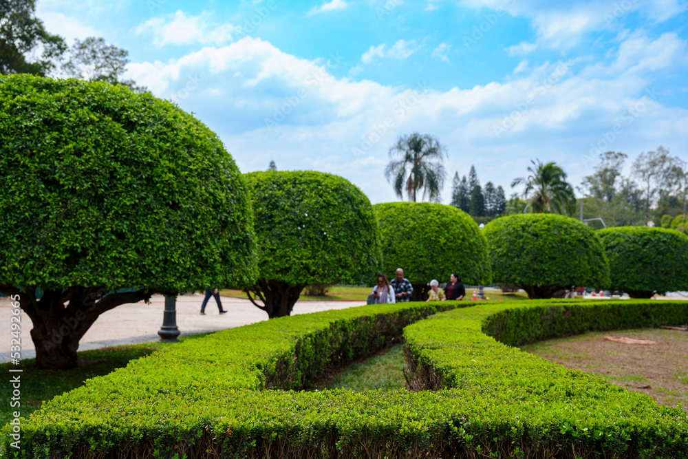 Lindo jardim com estilo colonial Lindo jardim com estilo colonial