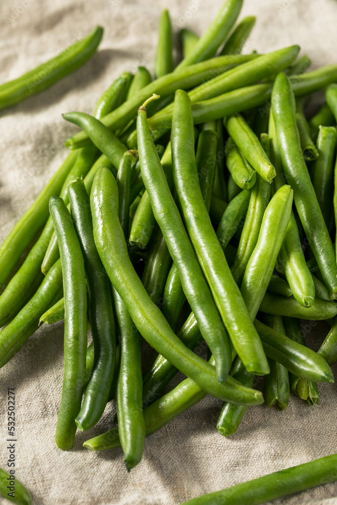 Raw Green Organic String Beans Raw Green Organic String Beans