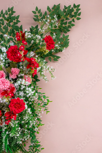 Flower arrangements. Flower and leaf pattern. List layout, copy space. Wedding decoration. Wedding background with flowers. Decor. Wallpapers. Texture.