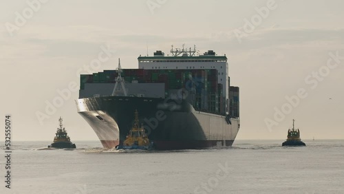 Tugboat maneuvering ship