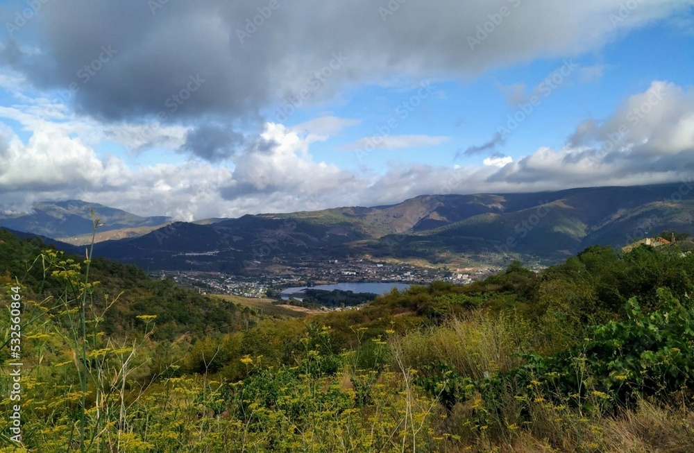 Fototapeta premium Panorámica de O Barco de Valdeorras, Galicia