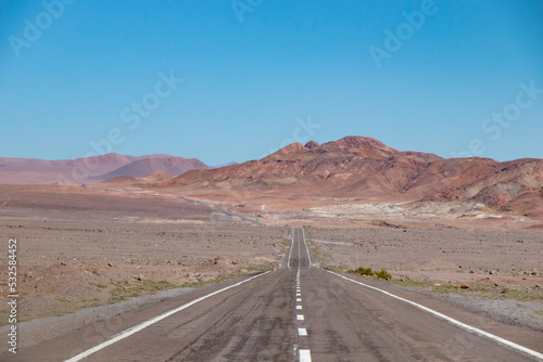 road in the desert © Rafael Guimarães