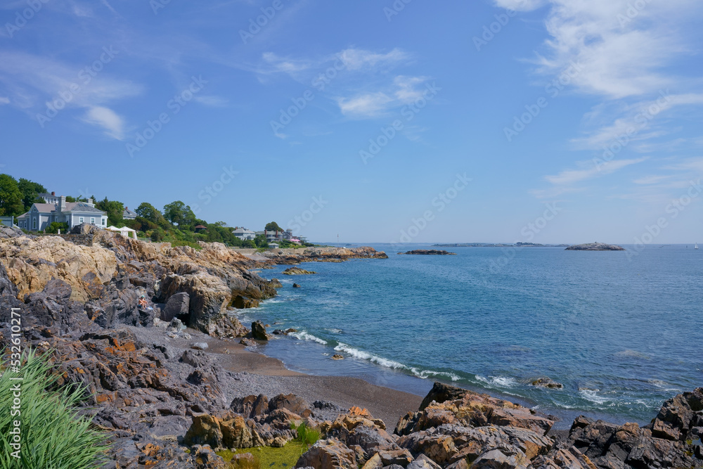 Obraz premium Rocky coast of Castle Rock Park Marblehead MA USA