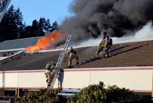 Fotografie Shopping center fire, Silverdale, Washington, January 8, 2012