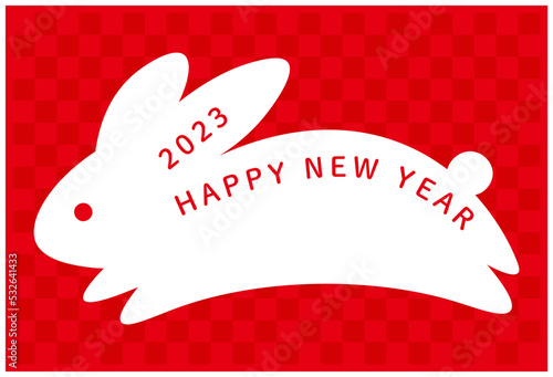 2023年年賀状テンプレート　卯年　白うさぎのイラストと和柄の背景　赤色