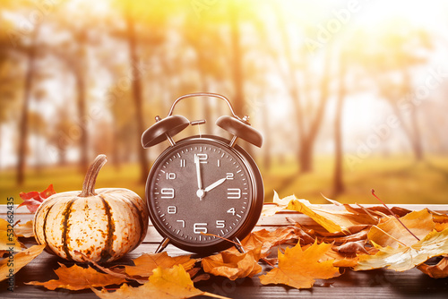 Alarm clock, pumpkin and au...