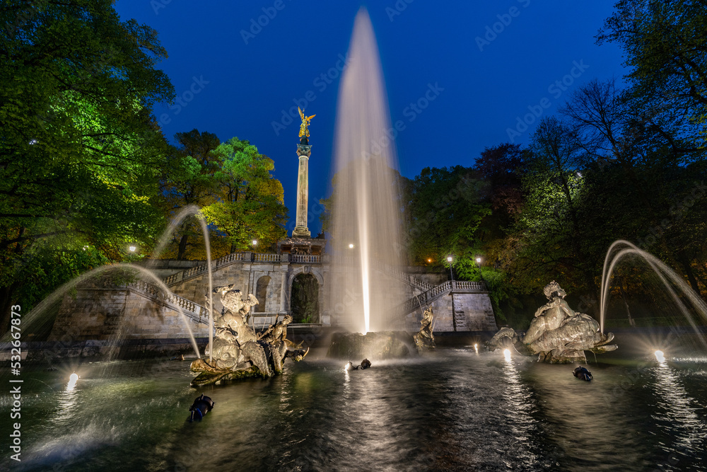 Fototapeta premium München bei Nacht
